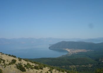 Северна Македонија Албанија и Грција договорија да развиваат заеднички алтернативен и одржлив туризам во Преспа