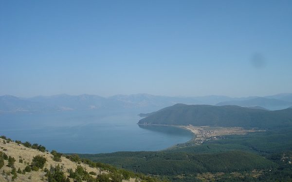 Северна Македонија Албанија и Грција договорија да развиваат заеднички алтернативен и одржлив туризам во Преспа