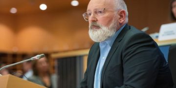 ЕУ e подготвена да ги зголеми своите амбиции во борбата против климатските промени