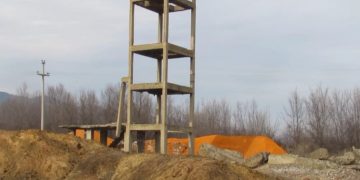 Арсеновиот концентрат од Лојане и Табановце треба час поскоро да се извезе, предупредува професорот Стафилов