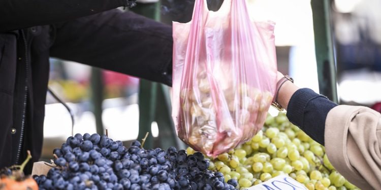 За минимални месечни трошоци во јануари биле потребни 50.799 денари