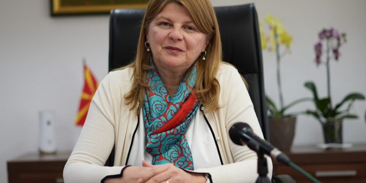 Шукова: Прилеп е позитивен пример за селекција на отпад во секое домаќинство, за потребите на општините за селекција на отпадот ќе обезбедиме 7.000 контејнери