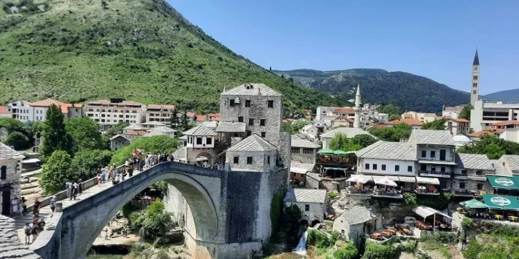 Во Мостар ќе се гради првиот соларен парк во Западен Балкан