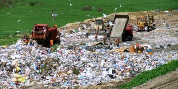 Има ли крај на брзата модна индустрија – еден од најголемите светски загадувачи