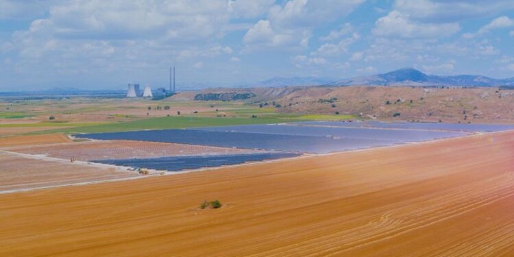 Над 100.000 соларни панели поставени во најголемата соларна централа на Балканот – ФЕЦ Новаци ќе даваат струја доволна за потребите на 30.000 семејства