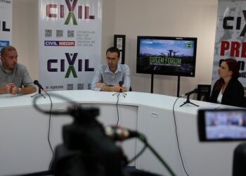 (ВО ЖИВО) Еко герила и млади правници ги вкрстуваат аргументите во дебата на Зелен ЦИВИЛ