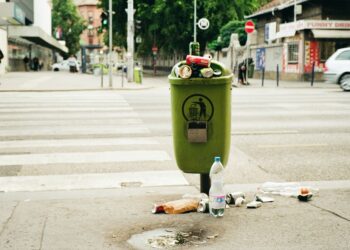 REDUCE: Less waste, more life